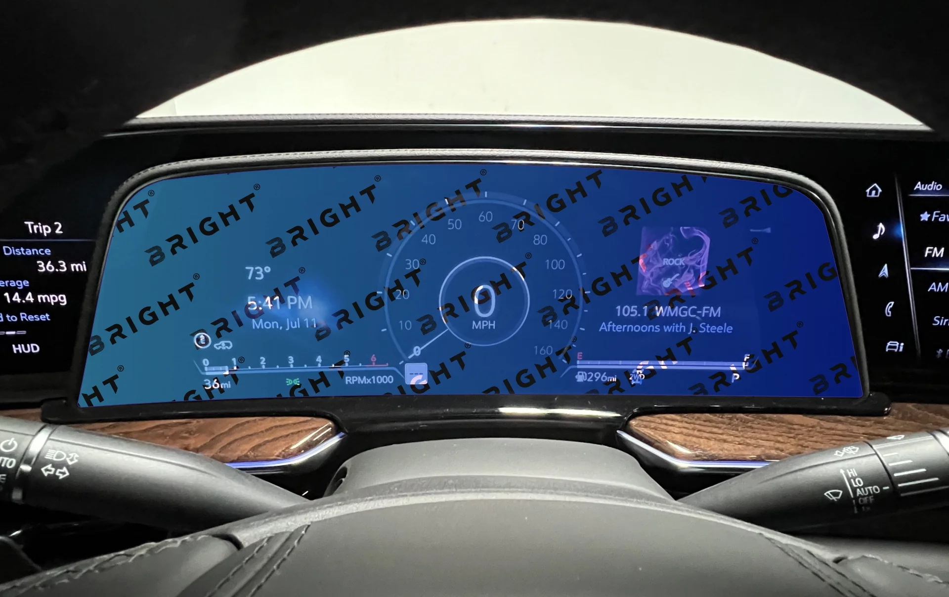 cadillac-escalade-2020-2024-18-1-panel-pryladiv