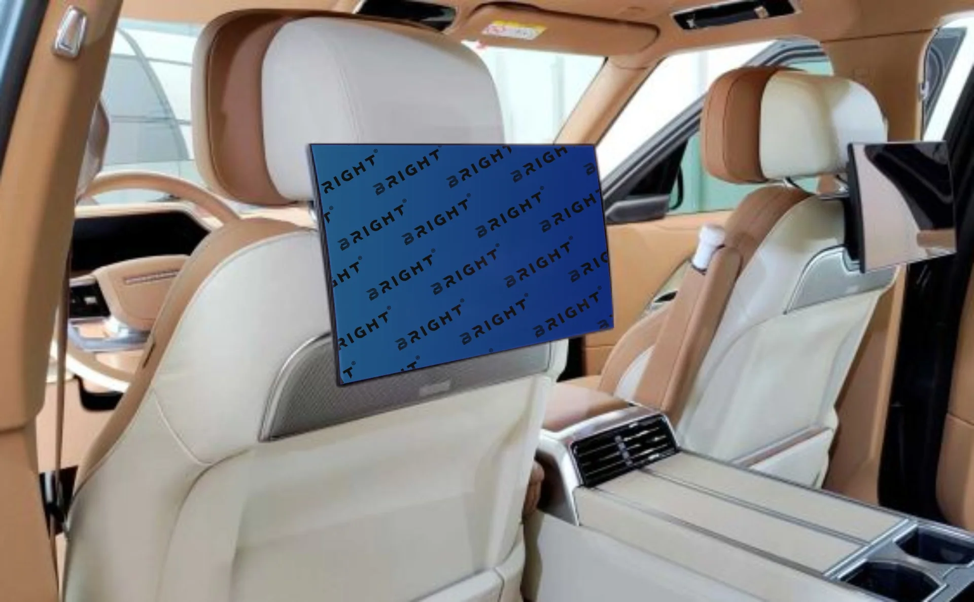 land-rover-range-rover-2022-13-7-zadnii-monitor
