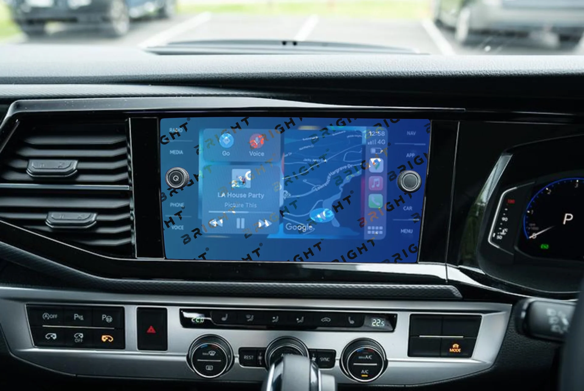 volkswagen-transporter-2021-2024-10-8-multymedia