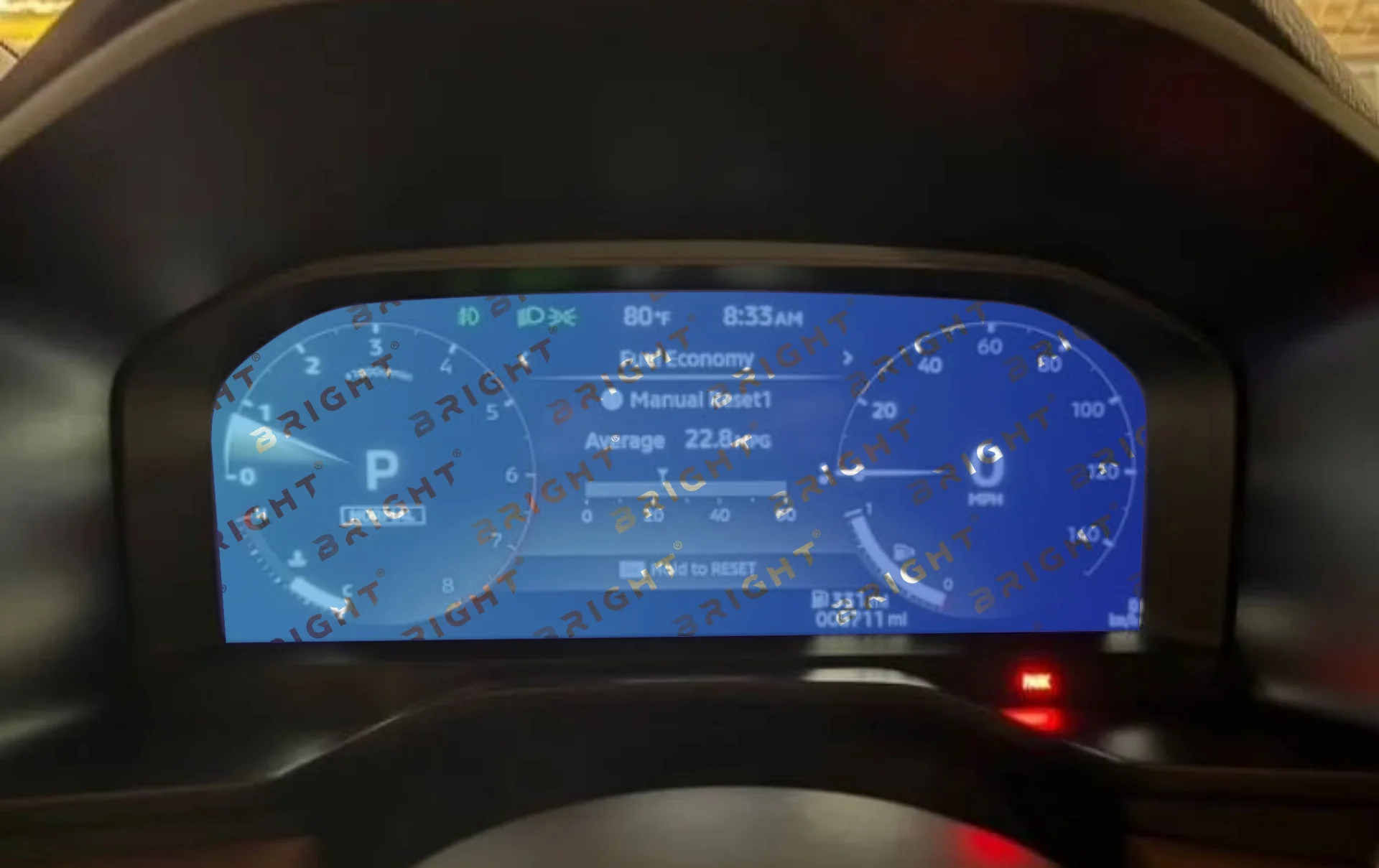 mitsubishi-outlander-2025-12-1-panel-pryladiv